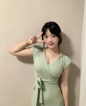 美女给我吃鸡鸡