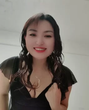 宝安西乡亲姐妹双飞