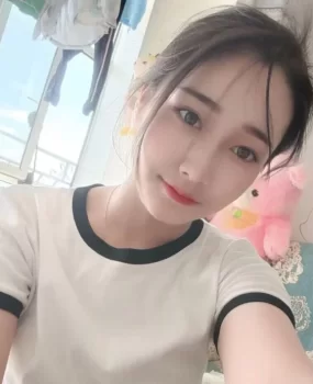 广州真实本人大胸骚妹玩法新鲜姿势多