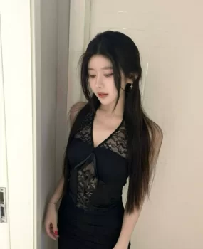 身材丰满前凸后翘