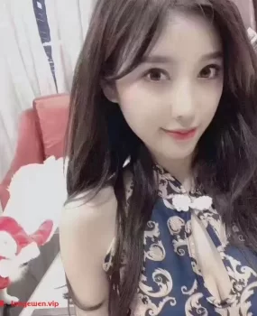 清纯学生妹兼职b粉嫩水多